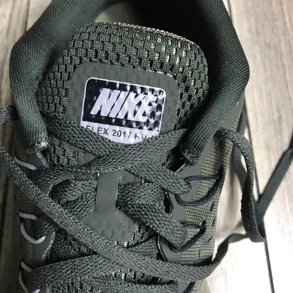 NWT Nike Flex 2017 RN Sequoia M AUTHENTIC - Picture 7 of 8